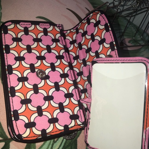 Vera Bradley Retired Loves Me Pink Print Wallet - Picture 4 of 6